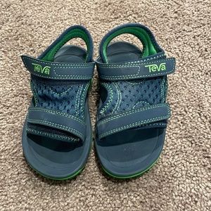 Teva Psyclone XLT Sandals size 8